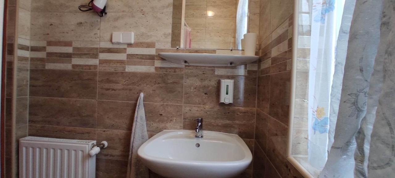 Fortuna Apartman Hajduszoboszlo Luaran gambar
