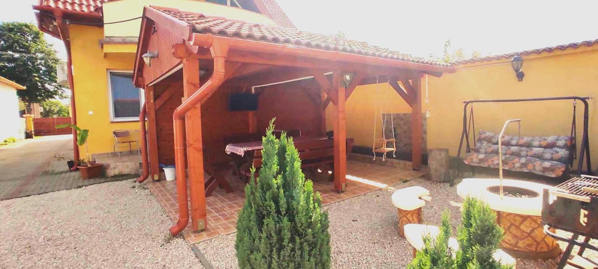 Fortuna Apartman Hajduszoboszlo Luaran gambar